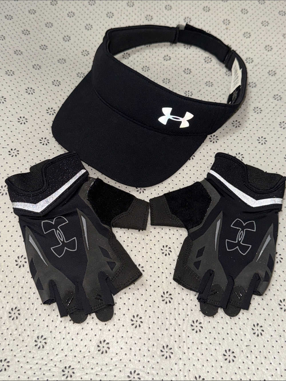 Under Armour Black Visor and Black Fingerless Training Gloves Women’s